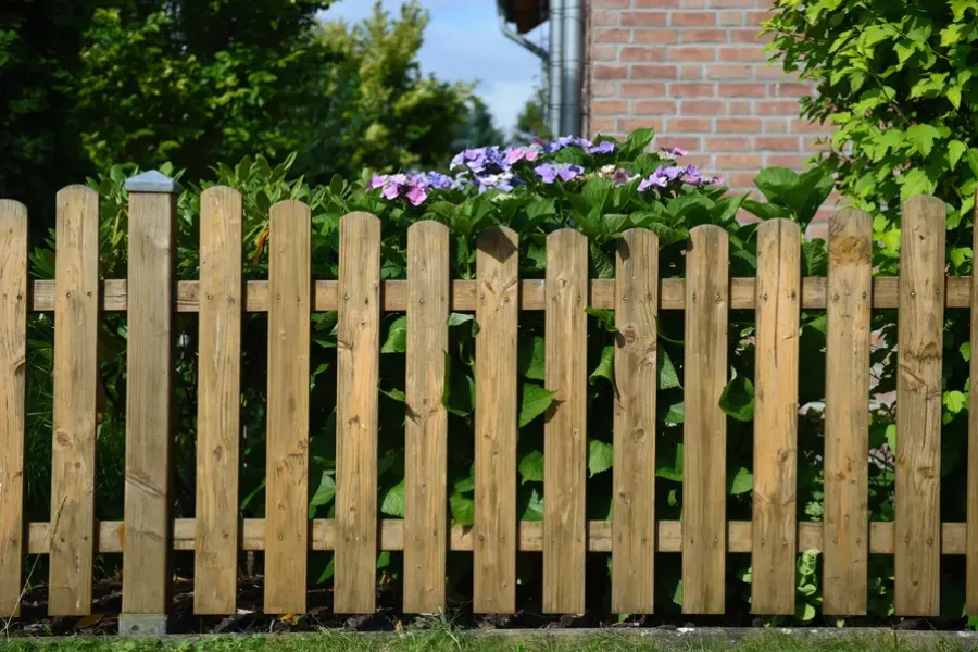 Comparing Wood Fencing Styles For Your Property Needs in Jacksonville, FL