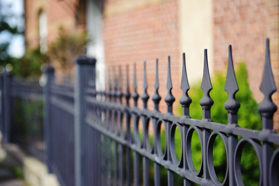 The Durability Of Metal Fencing In Harsh Weather Conditions in Jacksonville, FL